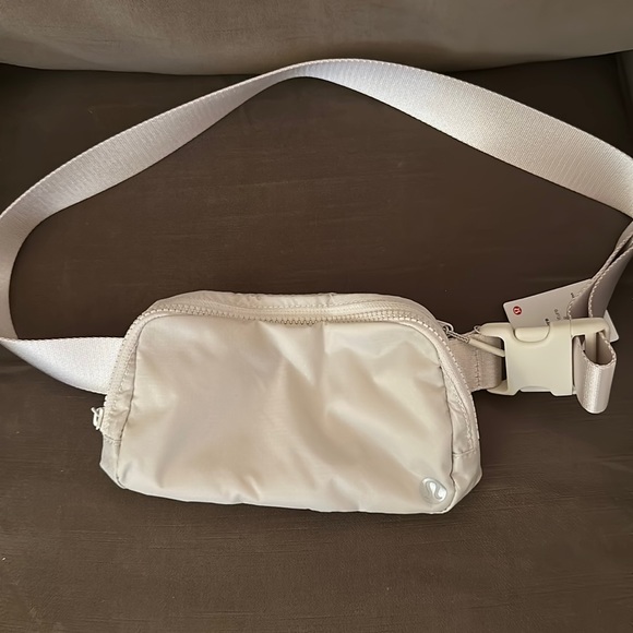 Lululemon everywhere belt bag white opal. Original design. Brand new with tags. - Picture 1 of 7